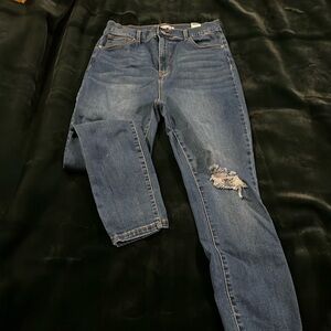 Justfab distressed high waisted jeggings size 32